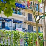 Marco Polo Party Hostel