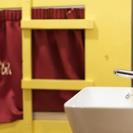 Hostel Marco Polo Party *