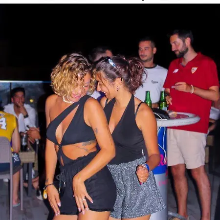 Vandrarhem Marco Polo Party St. Julian's