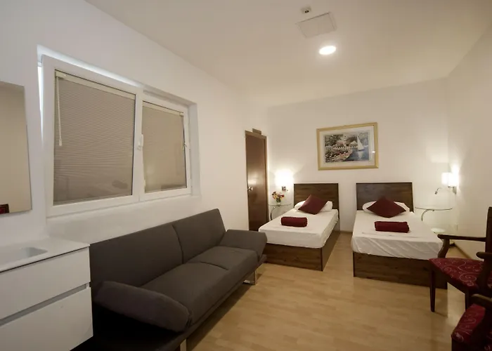 Marco Polo Party 旅馆 *