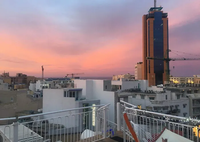 Marco Polo Party * سانت جوليان