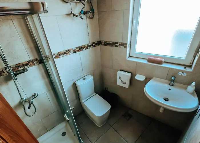 بيت شباب Marco Polo Party