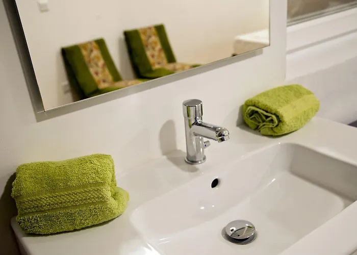 بيت شباب Marco Polo Party سانت جوليان