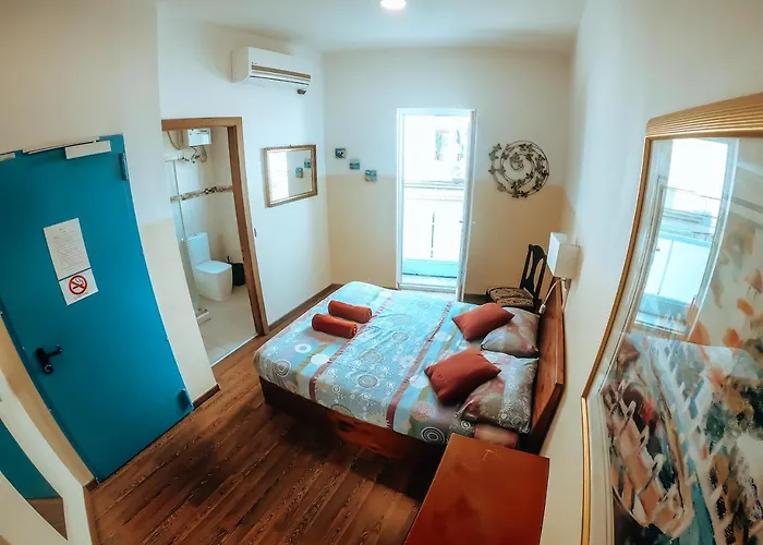 Marco Polo Party 旅馆